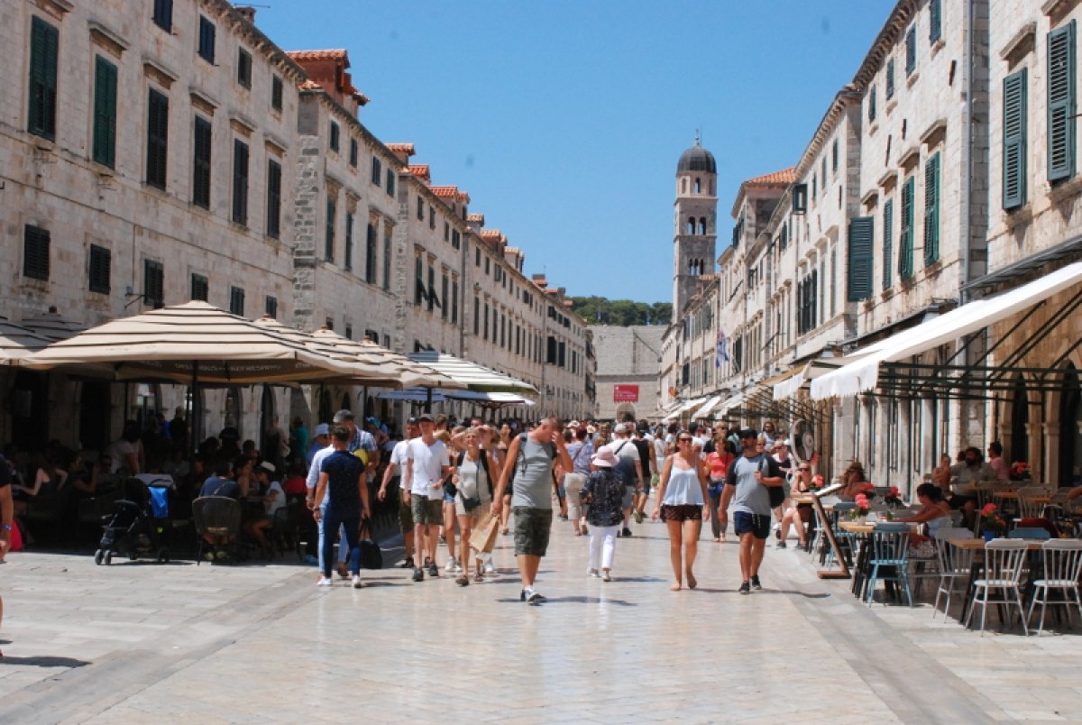 Zahuktava se sezona, stigli i džepari