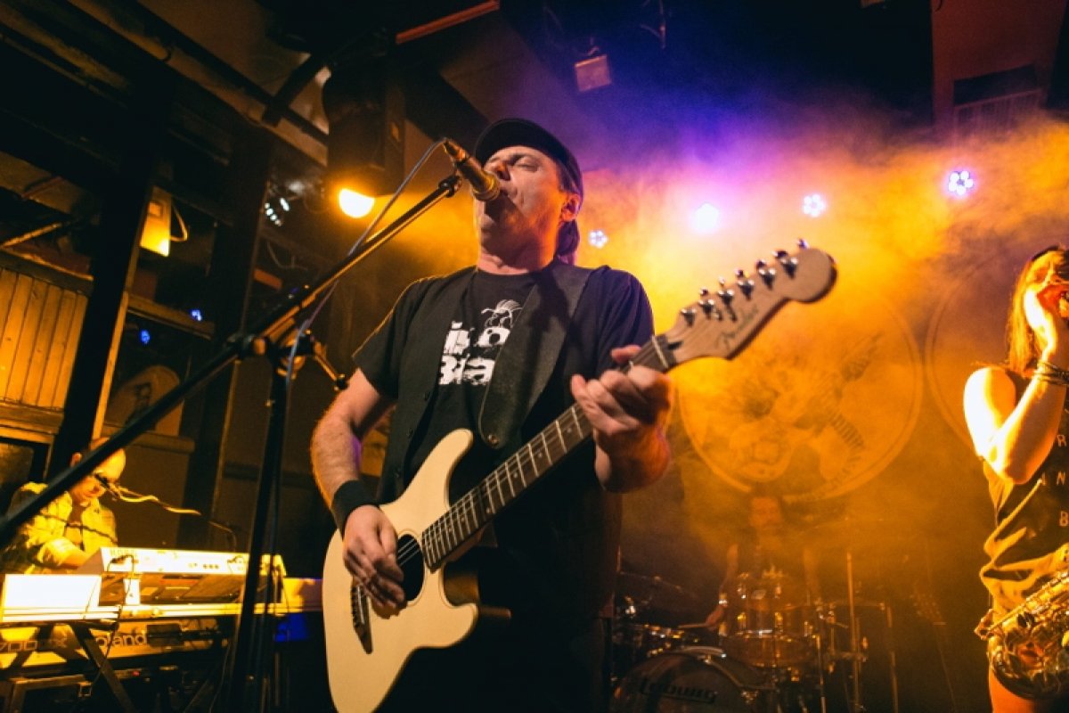 Uz Noć Ploča koncert Zabranjenog pušenja