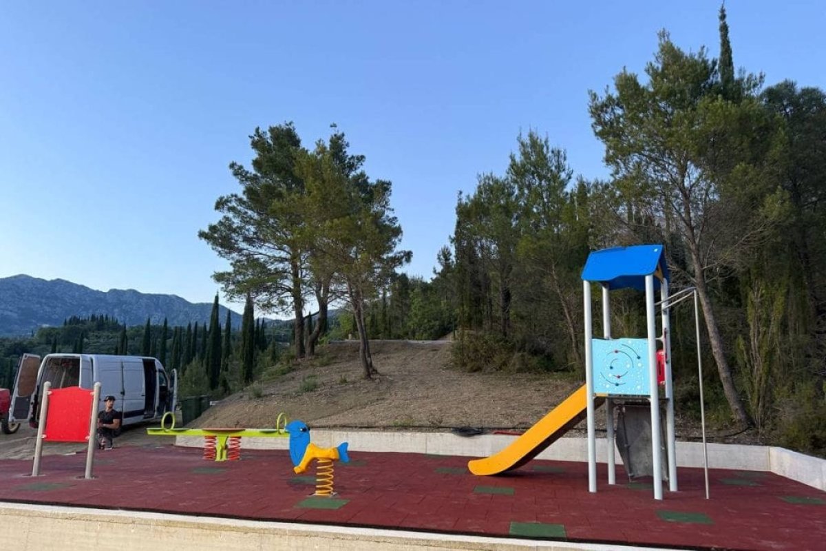 NOVO IGRALIŠTE NA PALJEM BRDU U KONAVLIMA