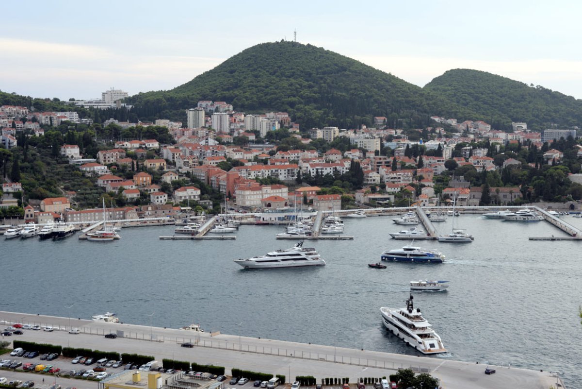 SKLAPA SE NOVI UGOVOR O KONCESIJI ZA MARINU FRAPA, PAŠALIĆ MORA POVUĆI TUŽBE