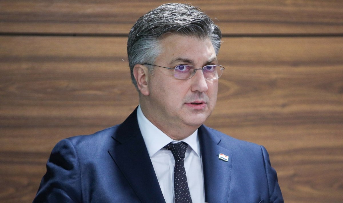 PREMIJER ANDREJ PLENKOVIĆ: USKRS NAS PODSJEĆA NA SNAGU ZAJEDNIŠTVA I VAŽNOST SOLIDARNOSTI
