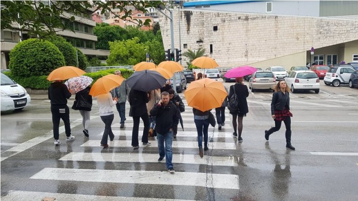 Dubrovnik u narančastom i po kiši