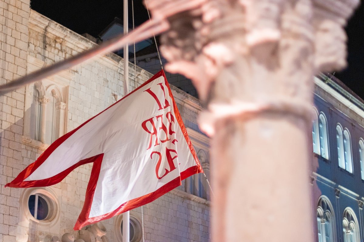 OTVARANJE IGARA U REŽIJI SAŠE BOŽIĆA