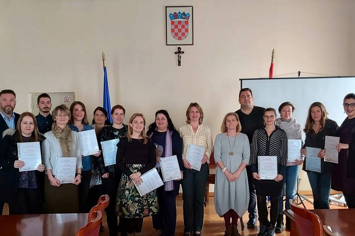 Dodijeljena uvjerenja novim turističkim vodičima i voditeljima poslovnica