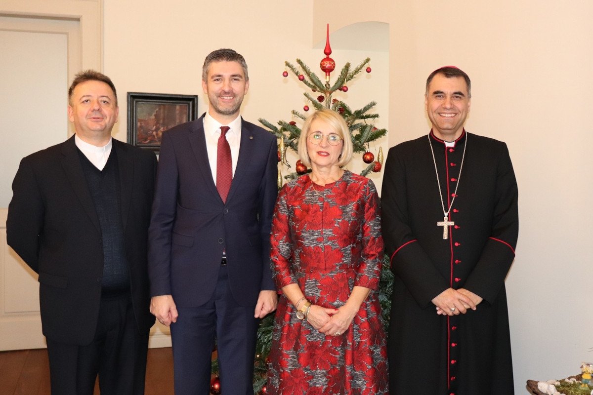 Susret gradonačelnika Frankovića s biskupom uoči Božića