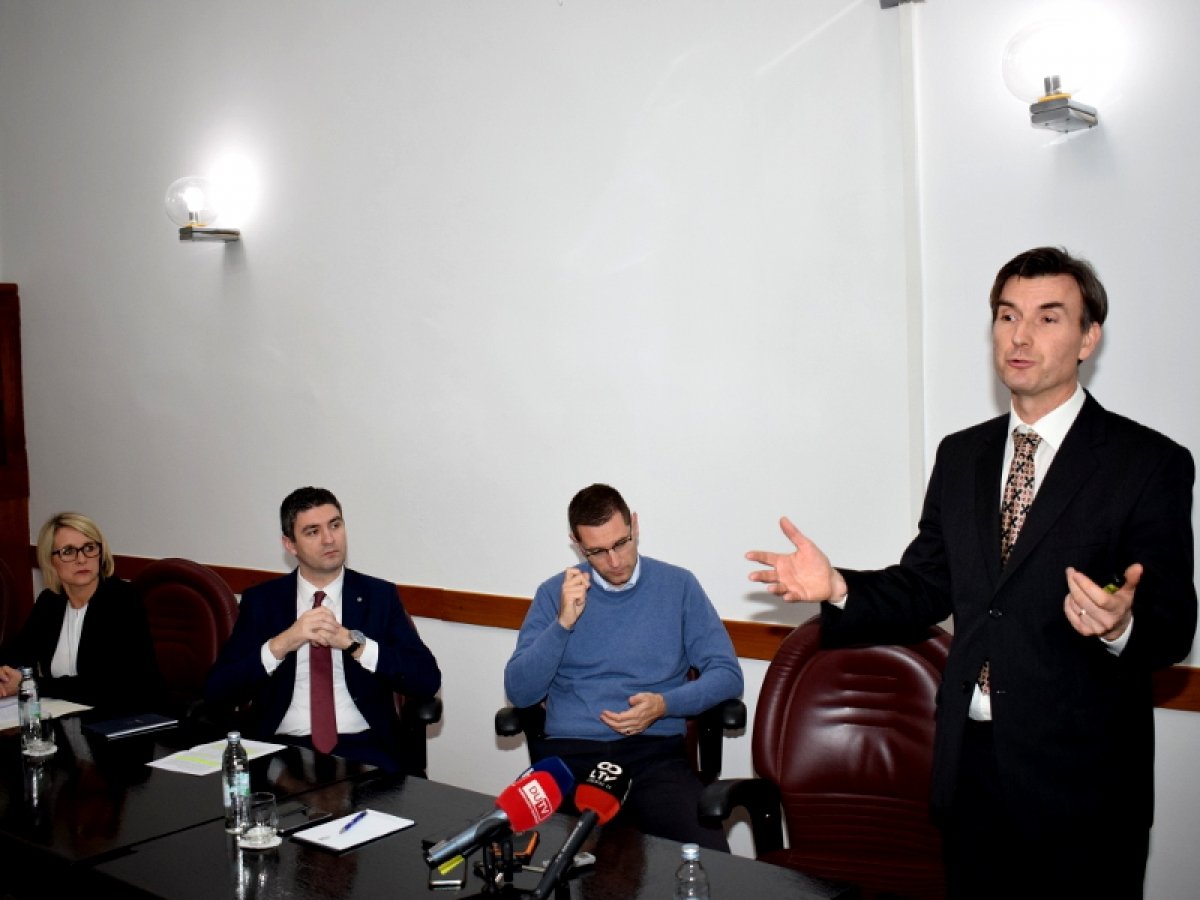 Palamuđenje na "pressici" u gradskoj upravi: Cilj je Grad održivog turizma, izostale konkretne mjere