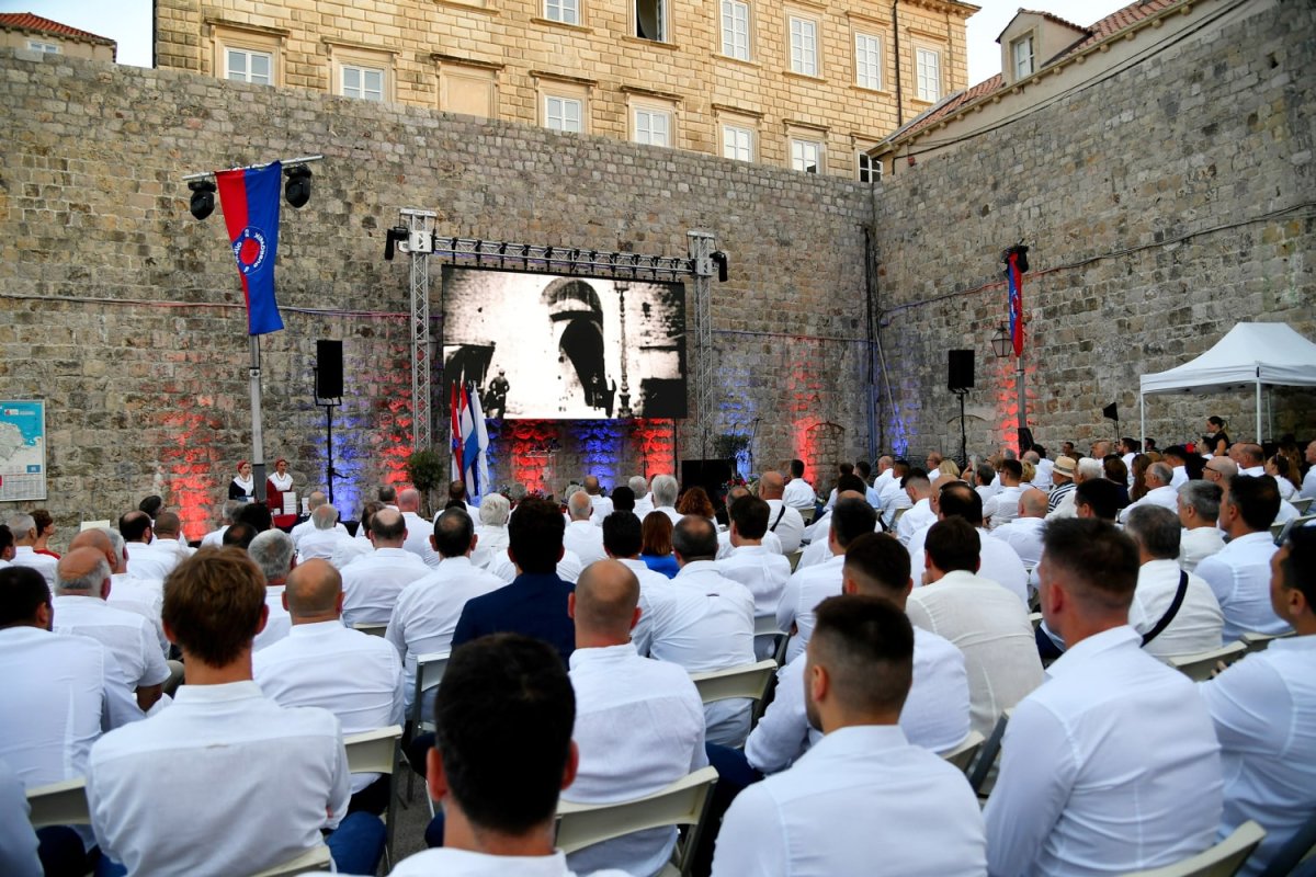 Video / POGLEDAJTE KRATKI FILM O 100 GODINA JUGA