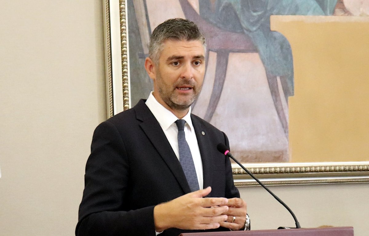 POVEĆAVA SE PLAĆA GRADONAČELNIKU FRANKOVIĆU