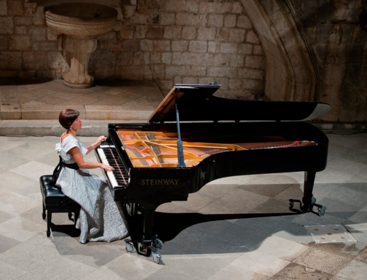 Završnica festivala „Dubrovnik u pozno ljeto“: Naira Asatrian za Opću bolnicu Dubrovnik