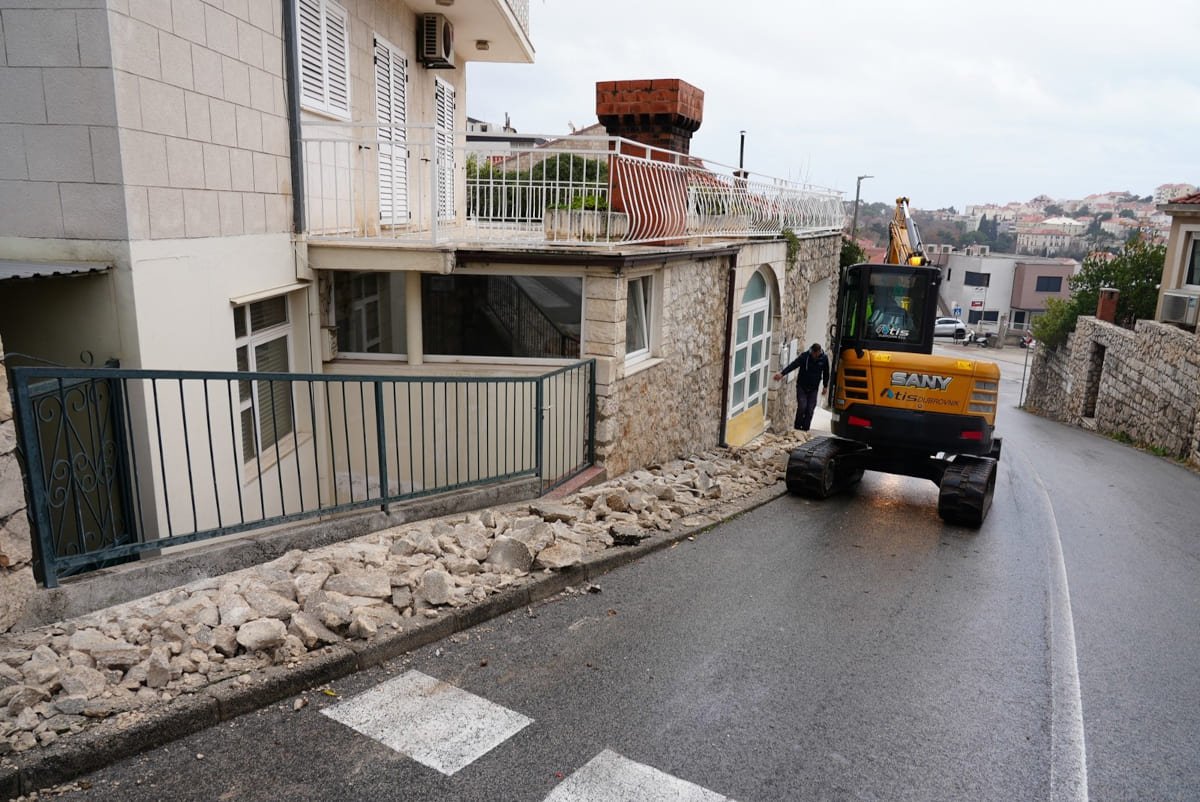 SANACIJA NOGOSTUPA U ULICI JANKA BOBETKA