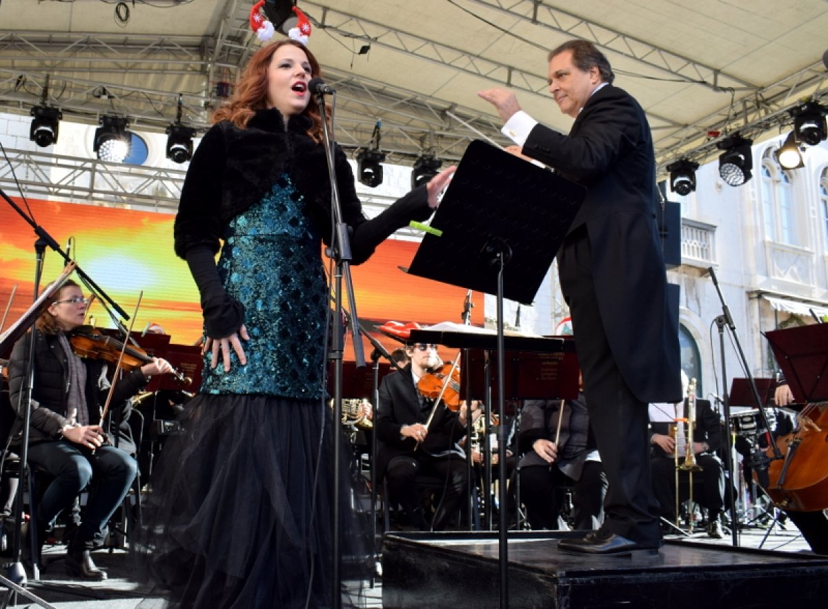 Novogodišnji koncert održan na Stradunu