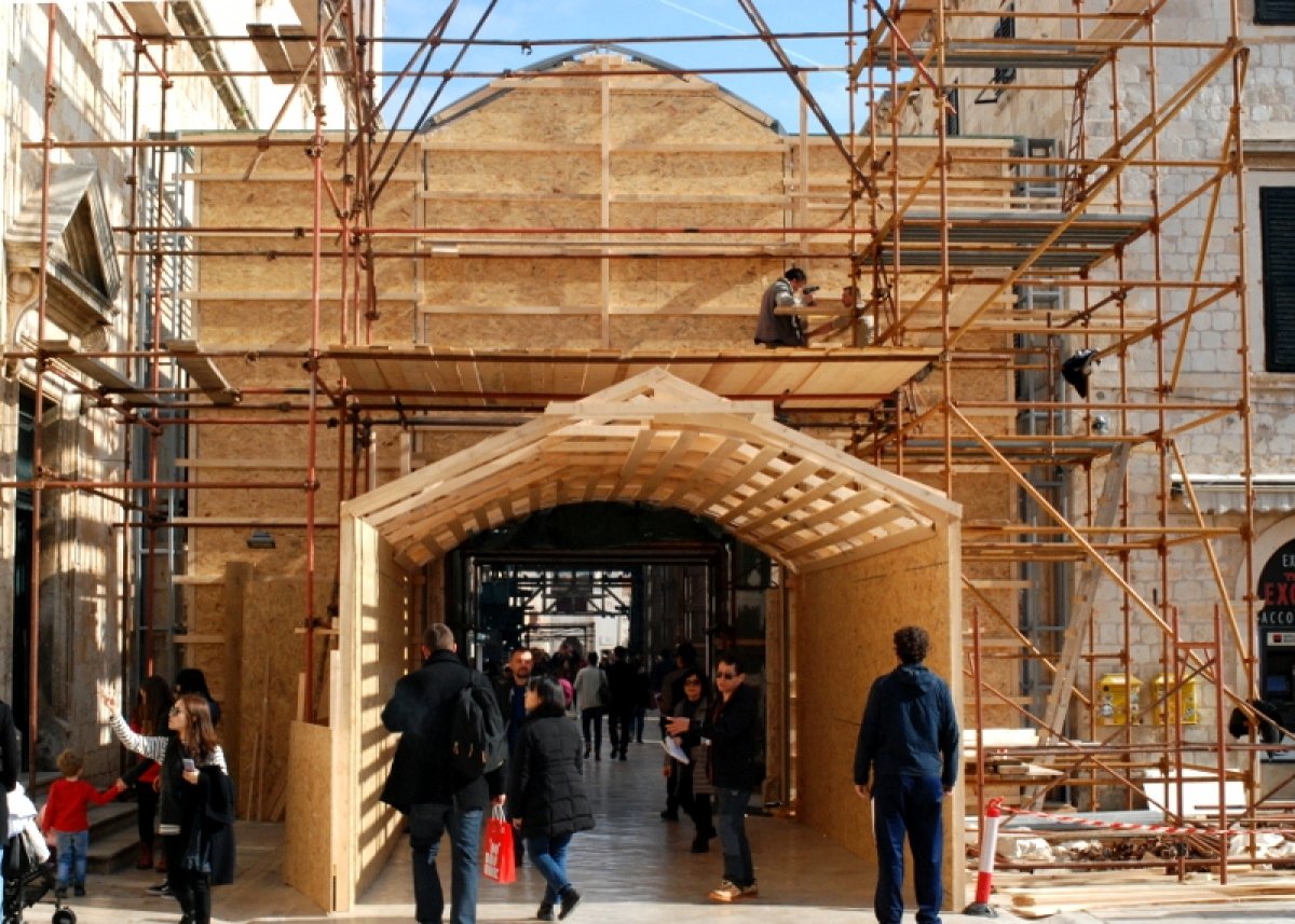 Dubrovnik uvodi jasan cjenik snimanja na javnim površinama; za zakup više od 1 000 kvadrata i 50 000 kuna dnevno