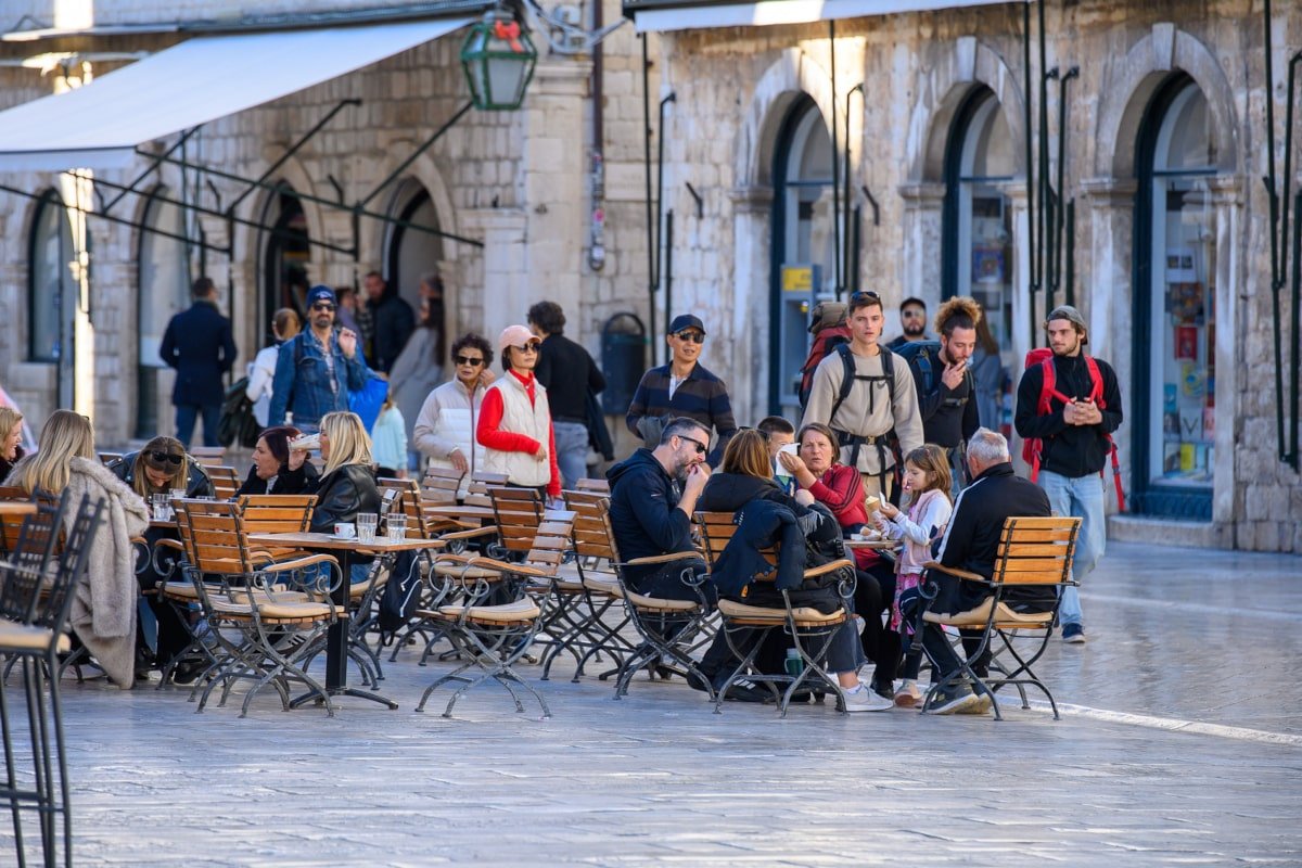 TURIZAM NA JUGU: BROJ NOĆENJA U APARTMANIMA ZNAČAJNO JE VIŠE PORASTAO U ODNOSU NA HOTELE