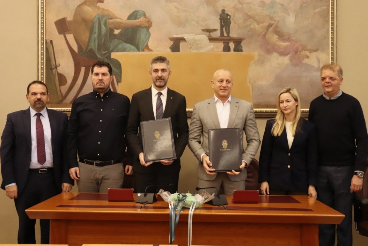 POTPISAN JE UGOVOR ZA OBNOVU SPORTSKE DVORANE U GOSPINU POLJU