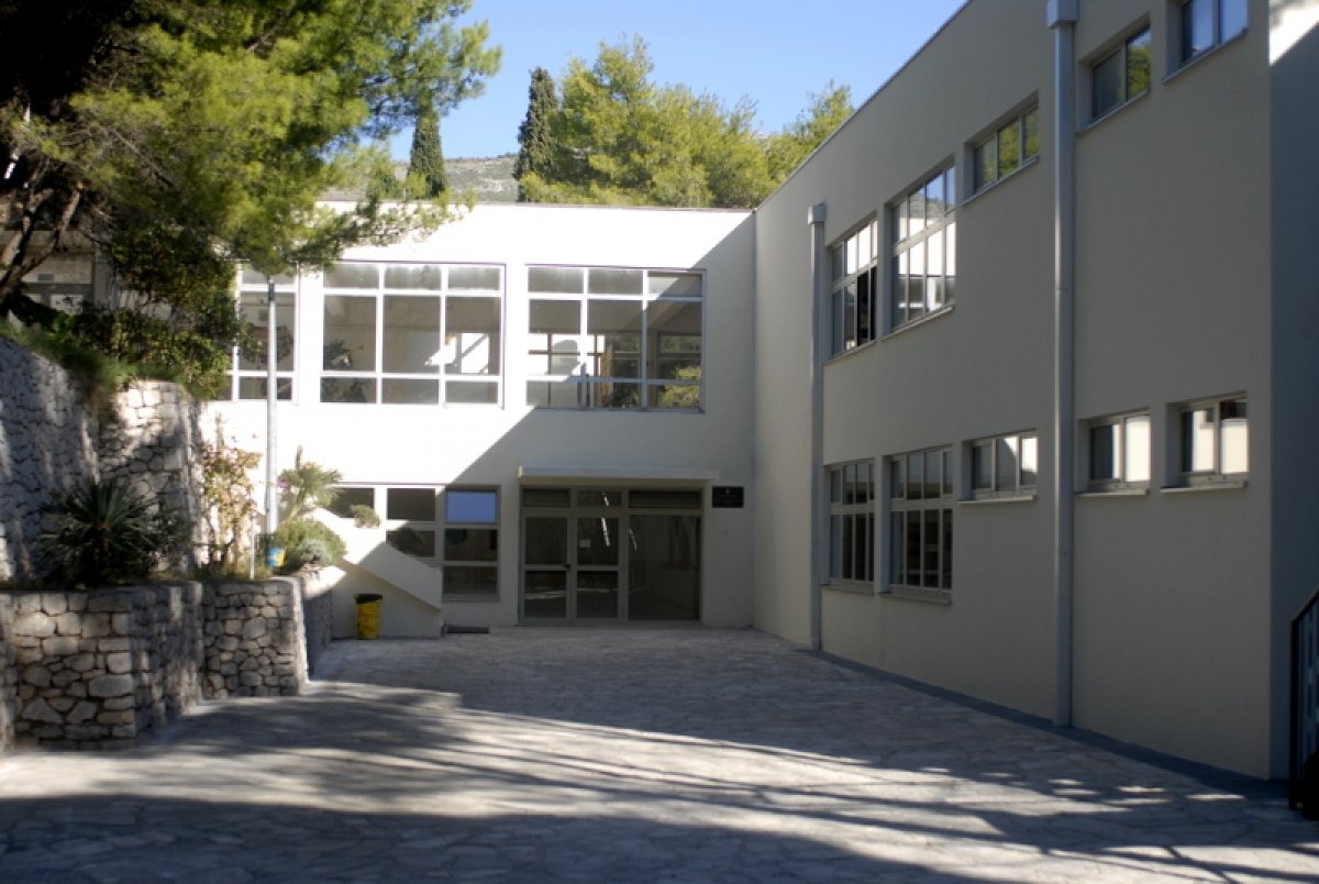Rošade u školskim odborima