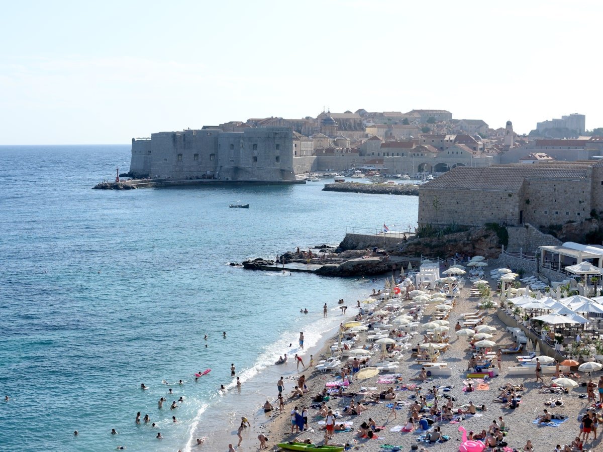 TURISTIČKI REZULTATI ZA PRVU POLOVICU GODINE, EVO KAKO STOJI DUBROVNIK U ODNOSU NA DRUGA TURISTIČKA SREDIŠTA