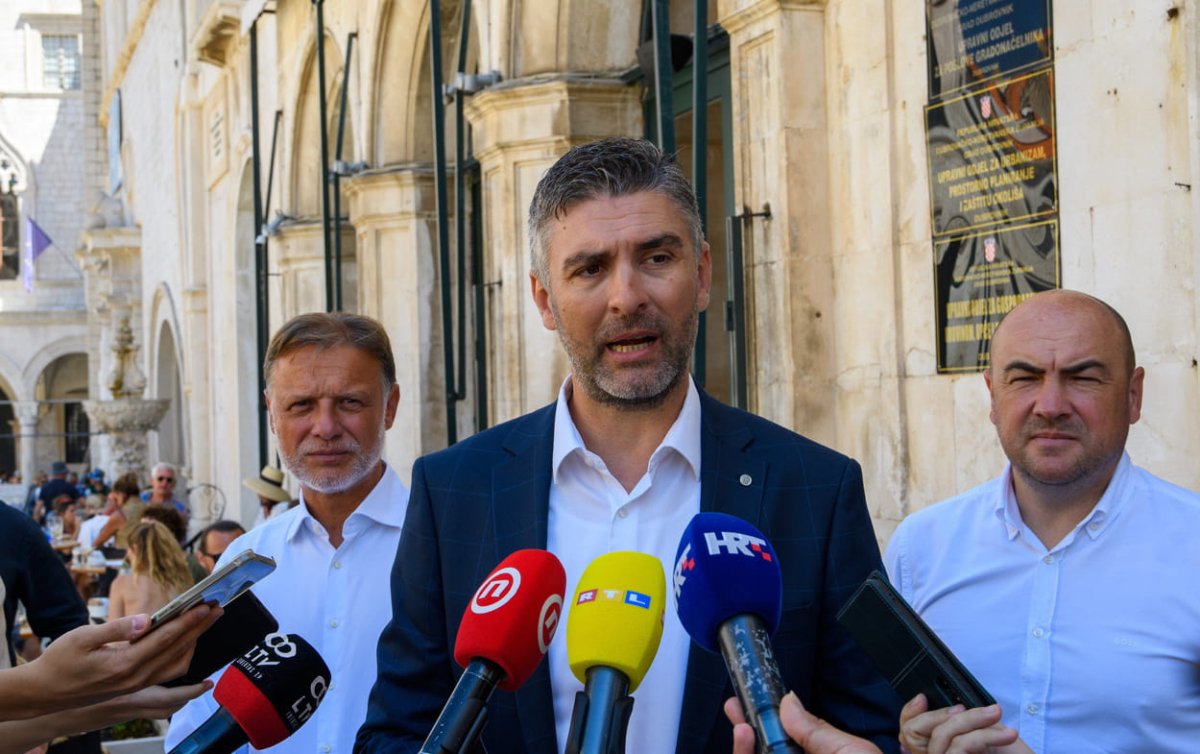 FRANKOVIĆ PODSJETIO ŠTO HAJDAŠ DONČIĆ MISLI O DUBROVNIKU PA KAŽE: „NEĆEŠ, SINIŠA. NISI NI PRIJE.”
