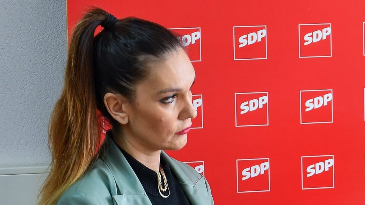 ANITA BONAČIĆ OBRADOVIĆ TRAŽI REAKCIJU GRADONAČELNIKA FRANKOVIĆA NA UHIĆENJE VILIJA BEROŠA