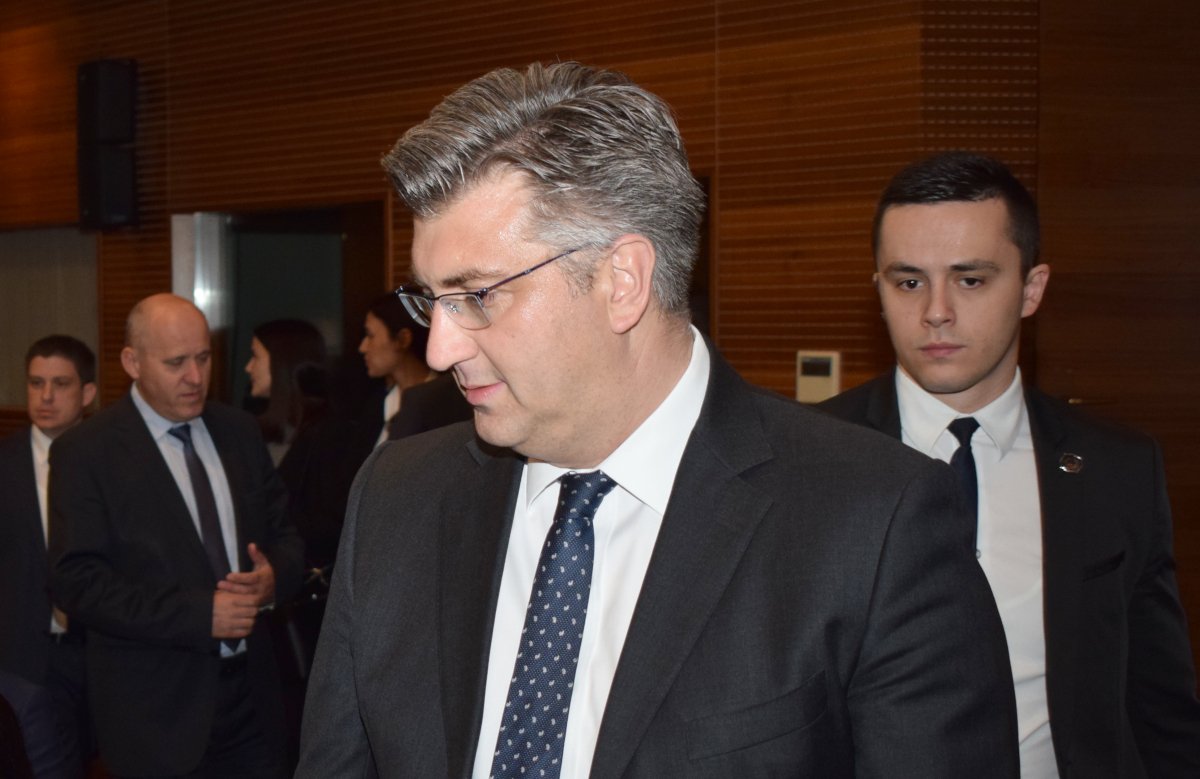Plenković poručio kako neće biti izvanrednih izbora zbog uhićenja ministra Horvata