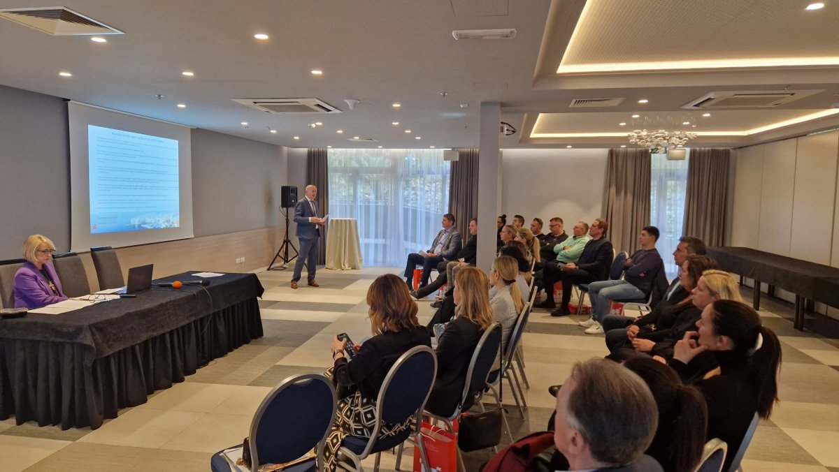 SKUPŠTINA TZ GRADA DUBROVNIKA: NASTAVLJAJU SE PREGOVORI ZA CJELOGODIŠNJE POVEZIVANJE DUBROVNIKA ZRAKOPLOVNIM LINIJAMA