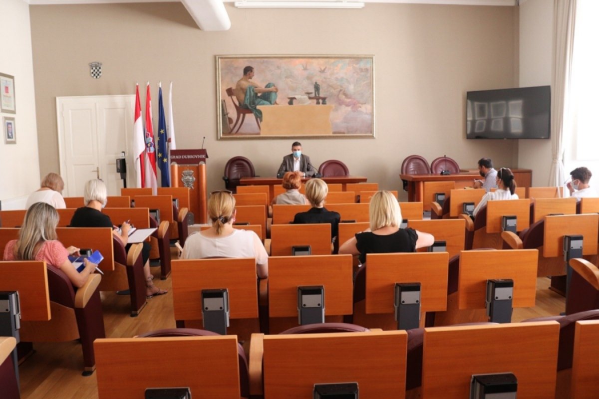 Dubrovačke škole spremne; Grad Dubrovnik osigurat će maske za učenike od petog do osmog razreda