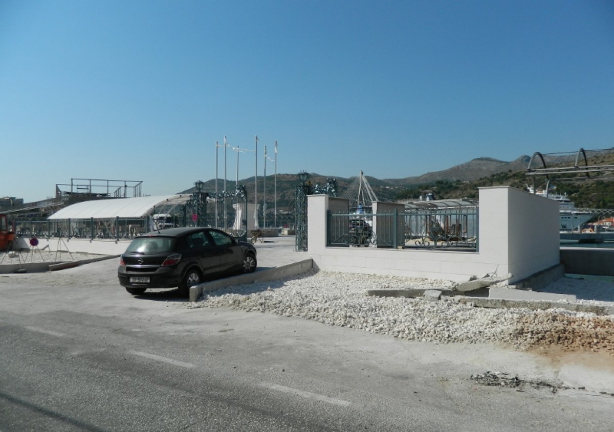 Nova gradska uprava implicira da je za sporne radove na Lapadskoj obali kriv Vlahušić iako su izvedeni uglavnom u zadnjih mjesec dana