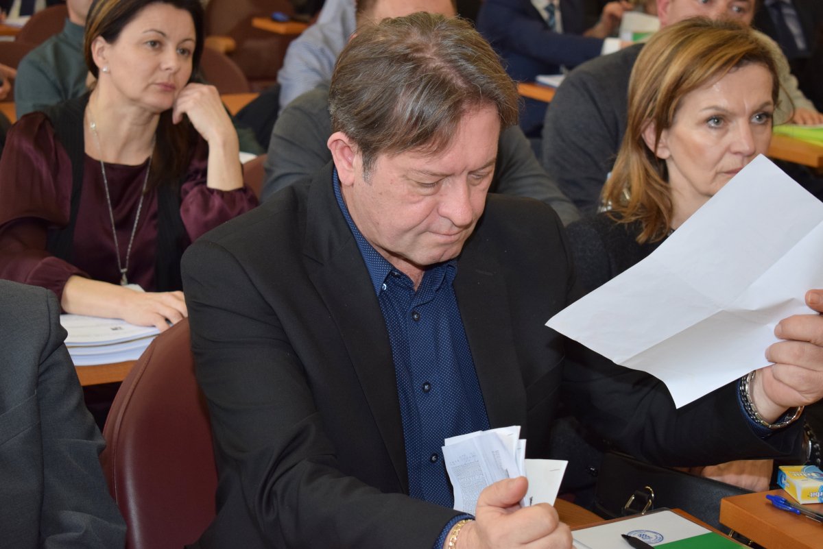 Glavni tajnik županijskog HDZ -a o poslu čišćenja čekaonica: Moje je mišljenje da tu nema afere