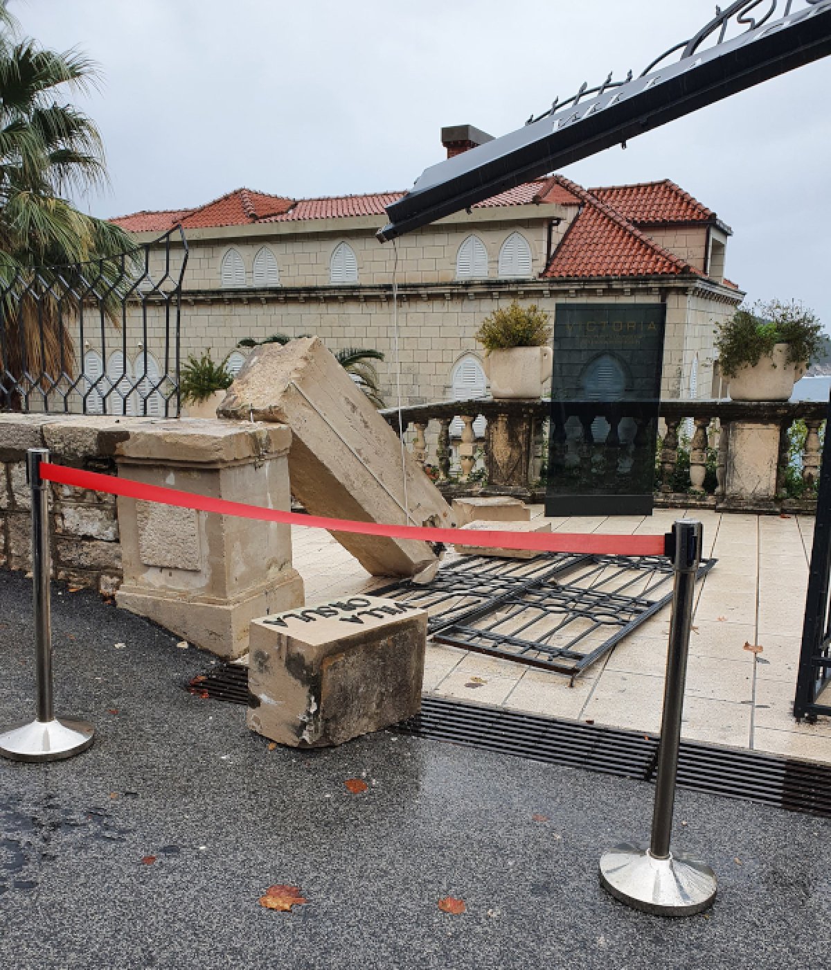 Kamion razvalio raštio Ville Orsula