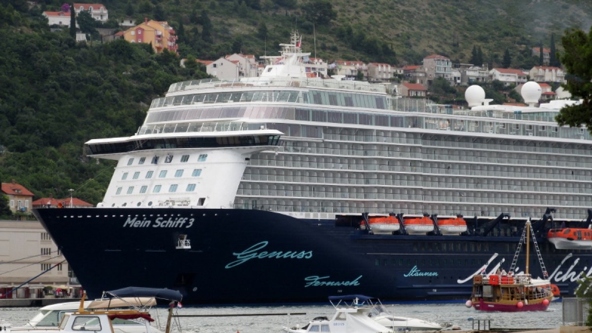 Pola milijuna gradskih kuna troškova za promišljanja o kruzing turizmu