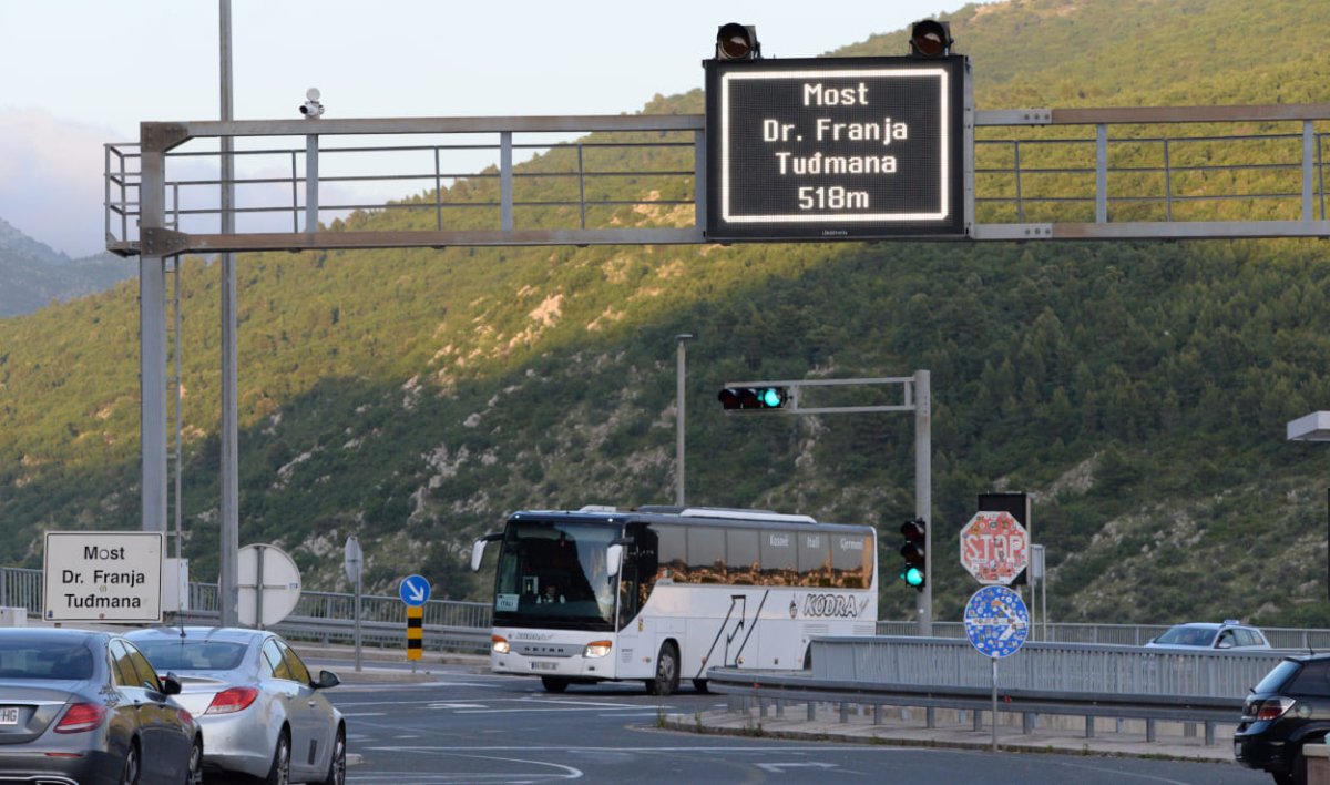 VLAHUŠIĆ: TREBAMO UVESTI TAKSU ZA PROLAZAK KROZ DUBROVNIK