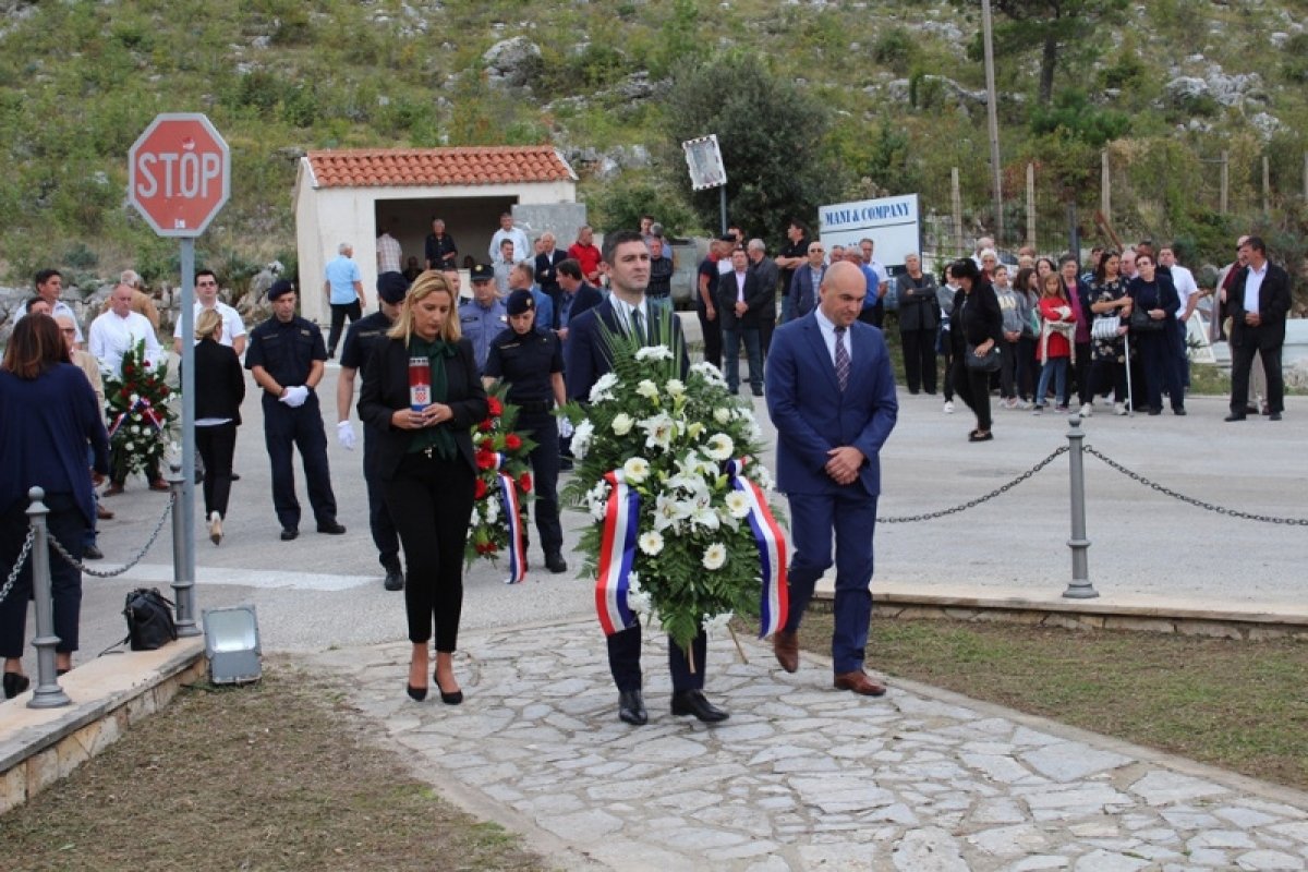 Na Osojniku položeni vijenci za poginule branitelje