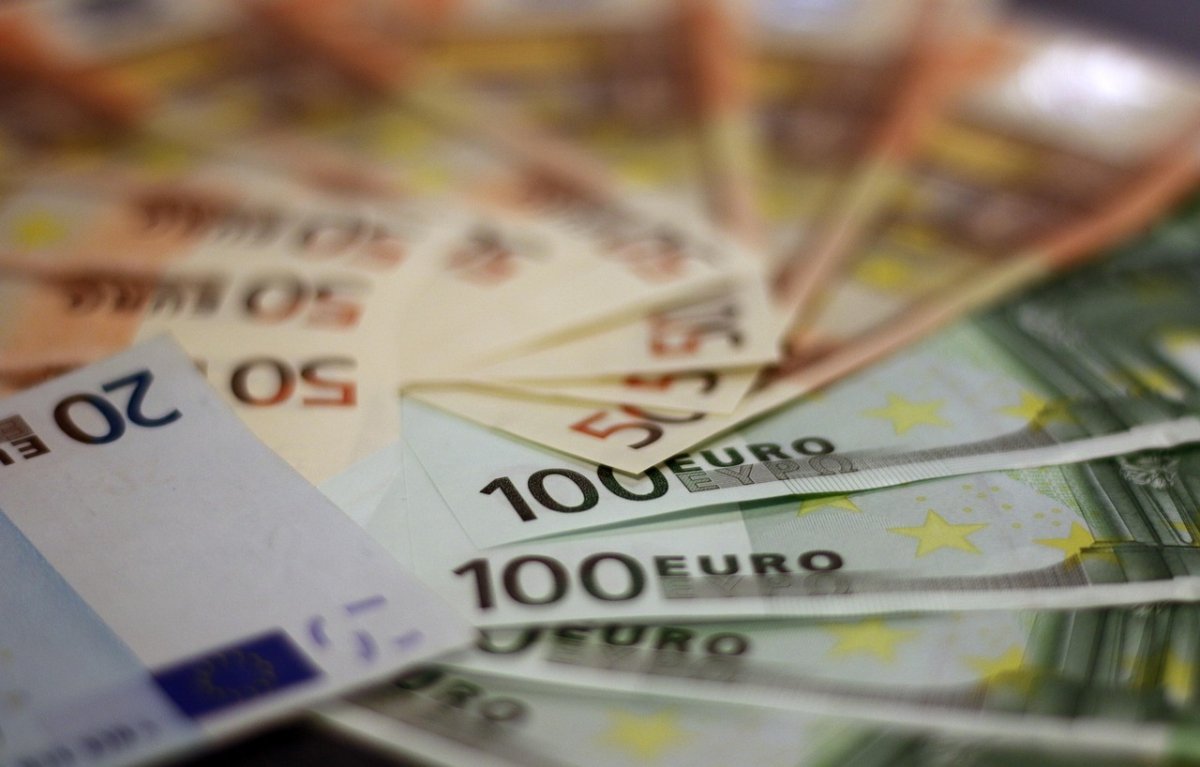 NOVI SLUČAJ PREVARE S „ULAGANJEM” U KRIPTOVALUTE, OVAJ PUT U STONU