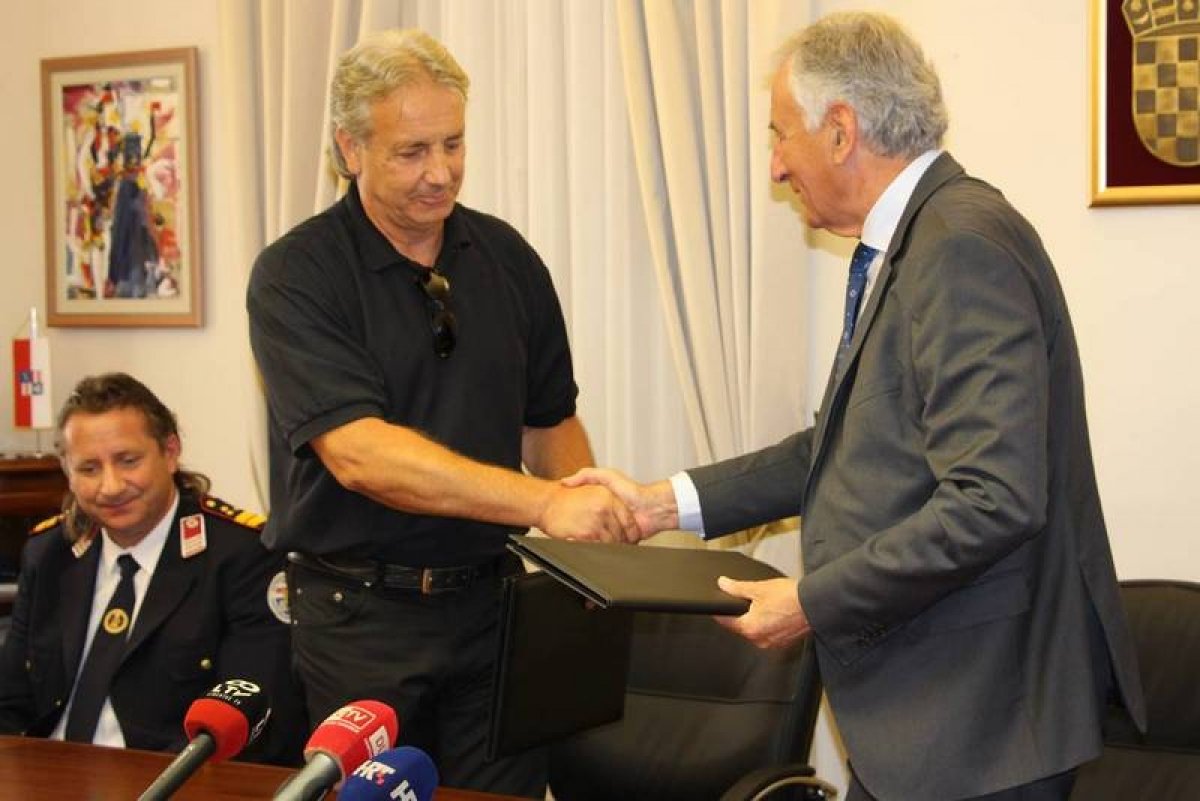 Županija nabavlja protupožarnu brodicu