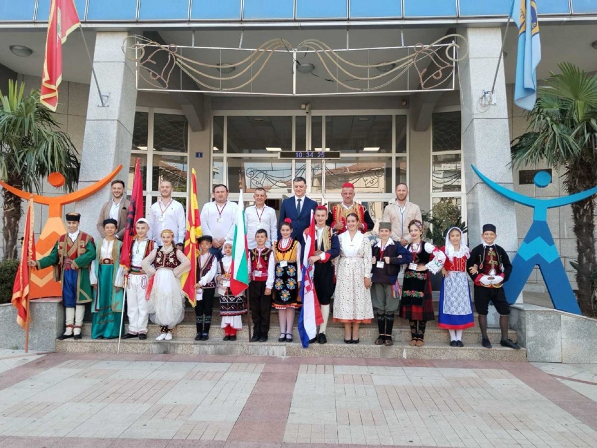 Najmlađi članovi KUD-a Sv. Juraj Osojnik na festivalu folklora „Kolo bez granica”