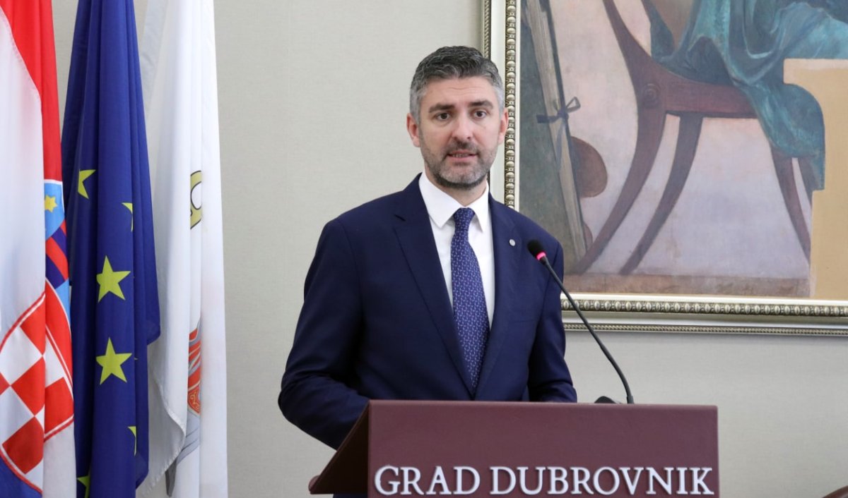 FRANKOVIĆ: OGRANIČAVANJE KRATKOROČNOG NAJMA I POREZ NA NEKRETNINE DEMOGRAFSKI SU ALATI