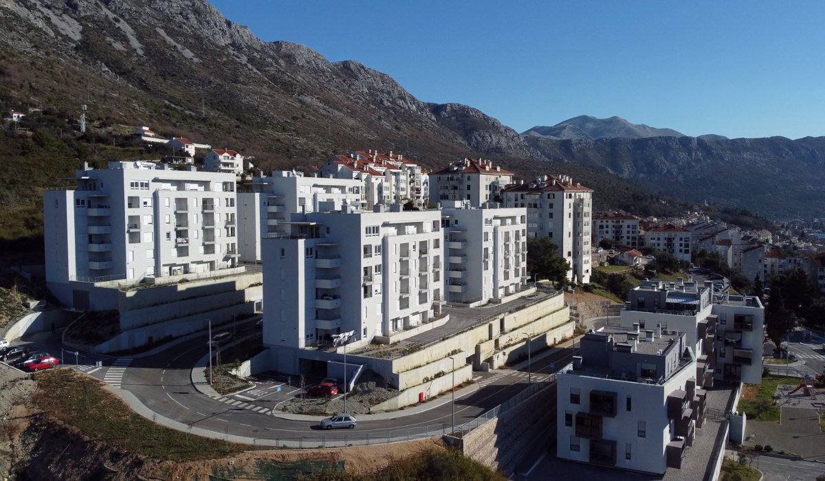 Samo 17 prijavljenih predalo potpunu dokumentaciju za stanove u Mokošici; gradonačelnik Franković objavio njihova imena