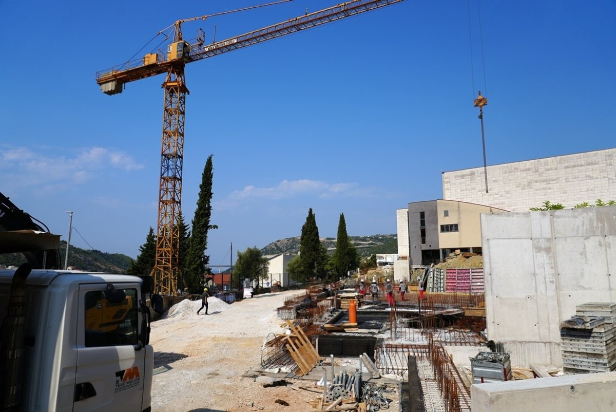 RADOVI NA DOGRADNJI OŠ MOKOŠICA PREMA PLANU
