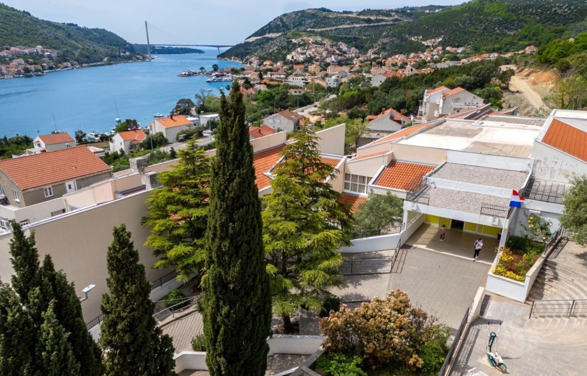 ZA OBNOVU OŠ MOKOŠICA VLADA ODOBRILA DODATNIH 1,63 MILIJUNA EURA