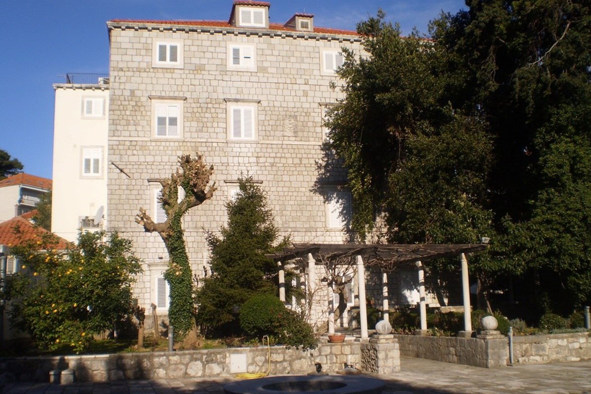 Energetska obnova Učeničkog doma Dubrovnik i sportske dvorane Gimnazije Dubrovnik