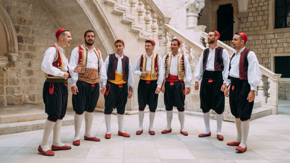 Klapa Kaše ima i spot nagrađene pjesme „Godine su brodovi”