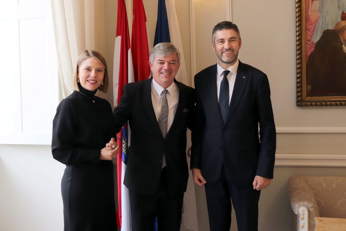 Susret Frankovića i češkog veleposlanika Hovorke; dogovaraju se razne suradnje