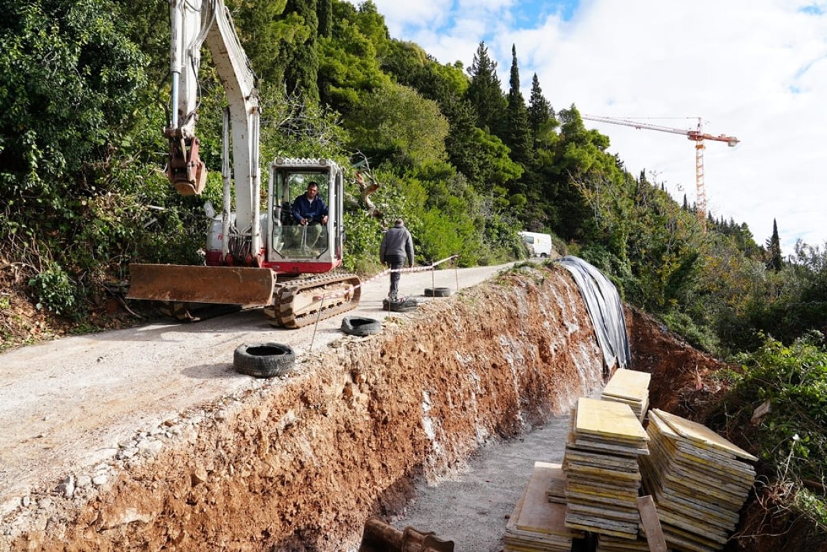 POČELI RADOVI NA IZGRADNJI NOVOG IGRALIŠTA NA PLOČAMA