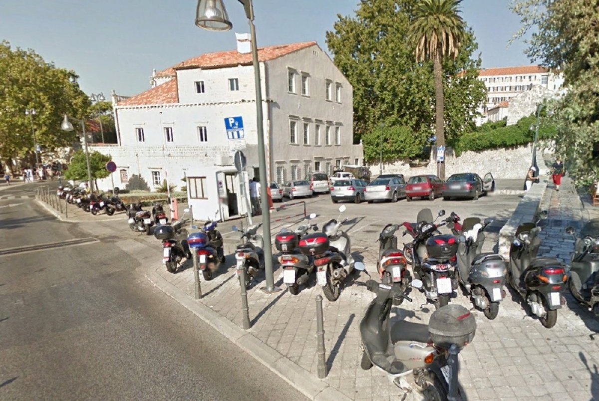 Dubrovnik će definitivno srušiti još jedan vlastiti (neslavni) rekord: Ura parkinga u nultoj zoni poskupljuje na 75 kuna