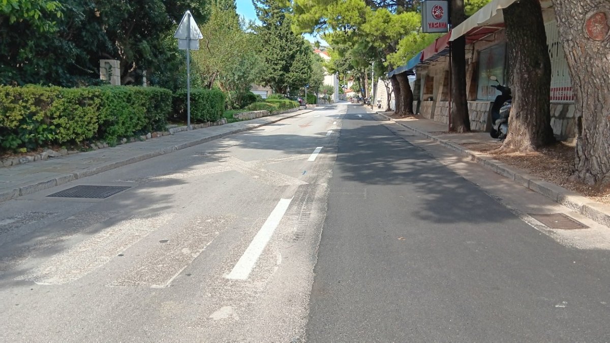 JE LI IKOME JASNO ZAŠTO SE PREKO ORSANA ASFALTIRALO SAMO KVARAT CESTE?