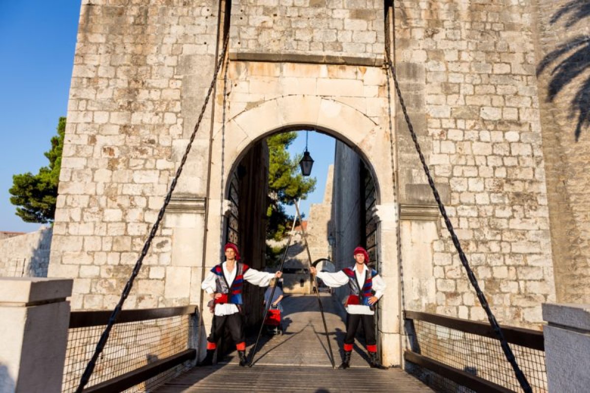 TZ TRAŽI STUDENTE ZA RAD U „GRADSKOJ STRAŽI"