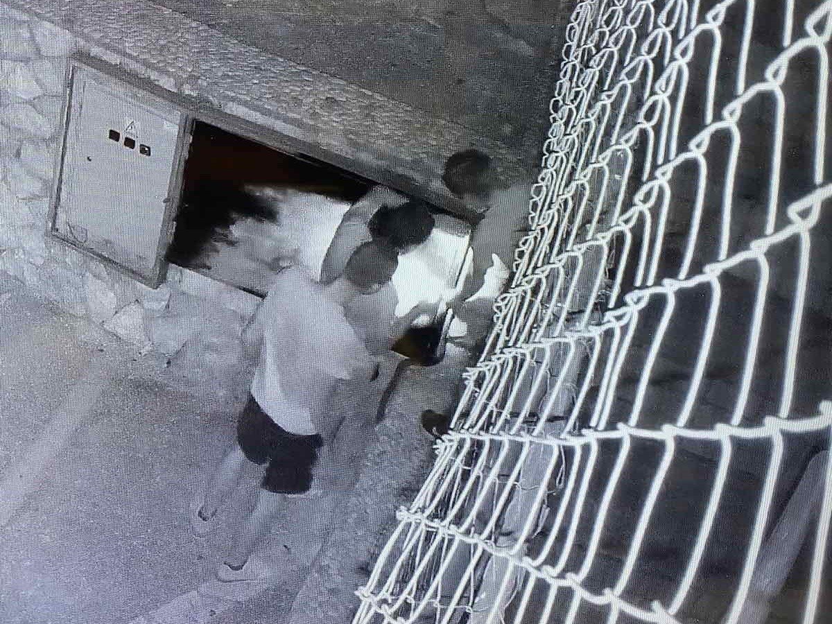 OŠTEĆIVANJE GRADSKE I IMOVINE I NEOVLAŠTENO PALJENJE REFLEKTORA NA IGRALIŠTU NA MONTOVJERNI