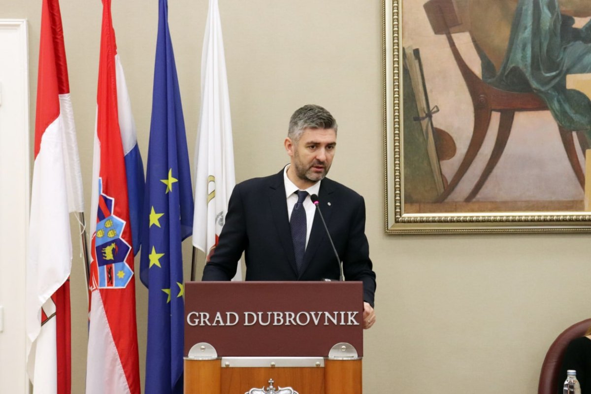 FRANKOVIĆ JE KRATKO ODGOVORIO NA „PRESSICU” SJG: SRĐEVCI SU SE OSIGURALI KAO PRIVATNI IZNAJMLJIVAČI, TO IM JE JEDINO BITNO