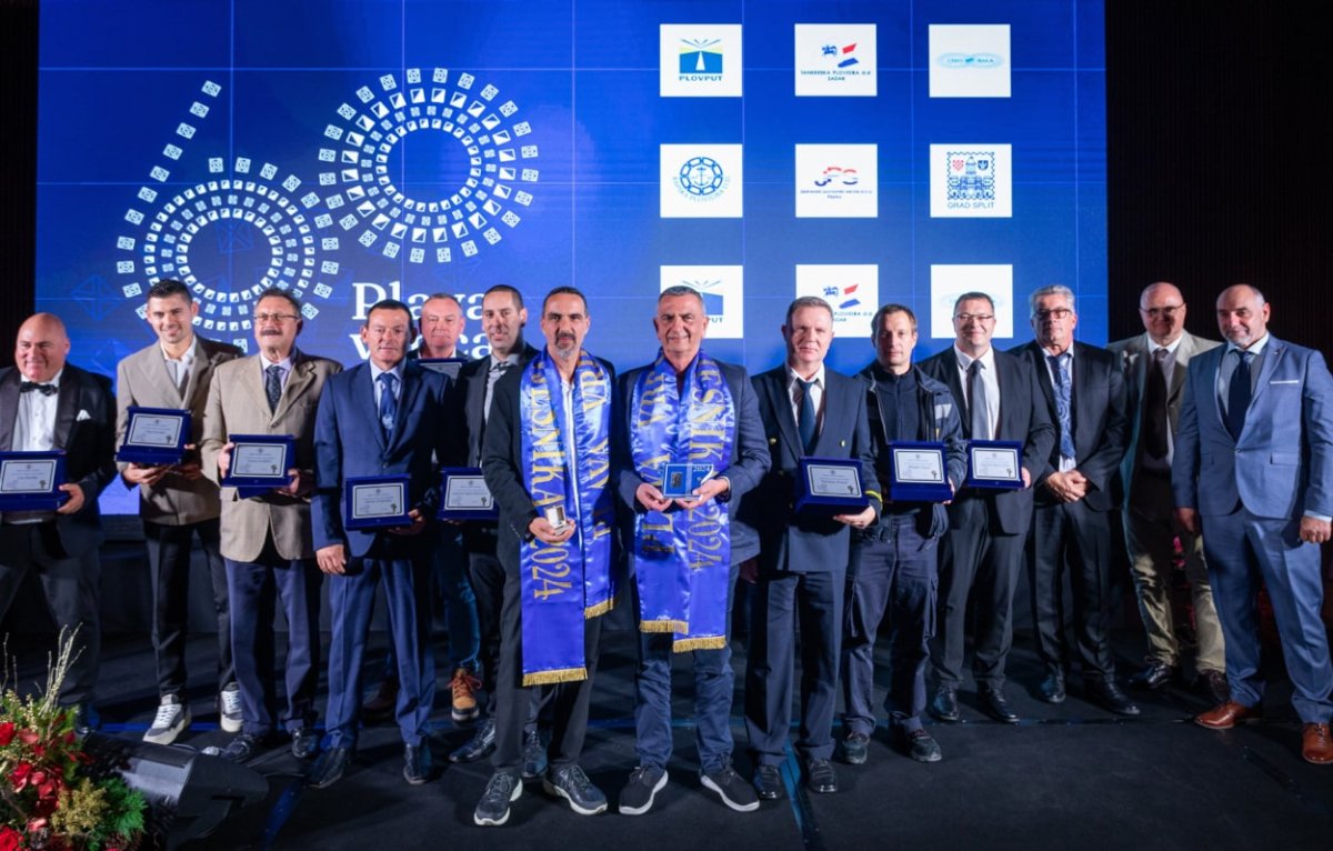 MARIO RONČEVIĆ I MARIO ORLANDINI DOBILI PRIZNANJA ZA NOMINACIJE 60. PLAVE VRPCE VJESNIKA