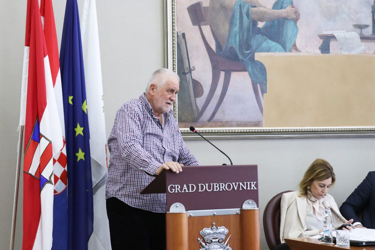 NOVI ISPAD PERA VIĆAN, CAPORU REKAO DA JE VEĆA BUDALA NEGO ŠTO JE MISLIO