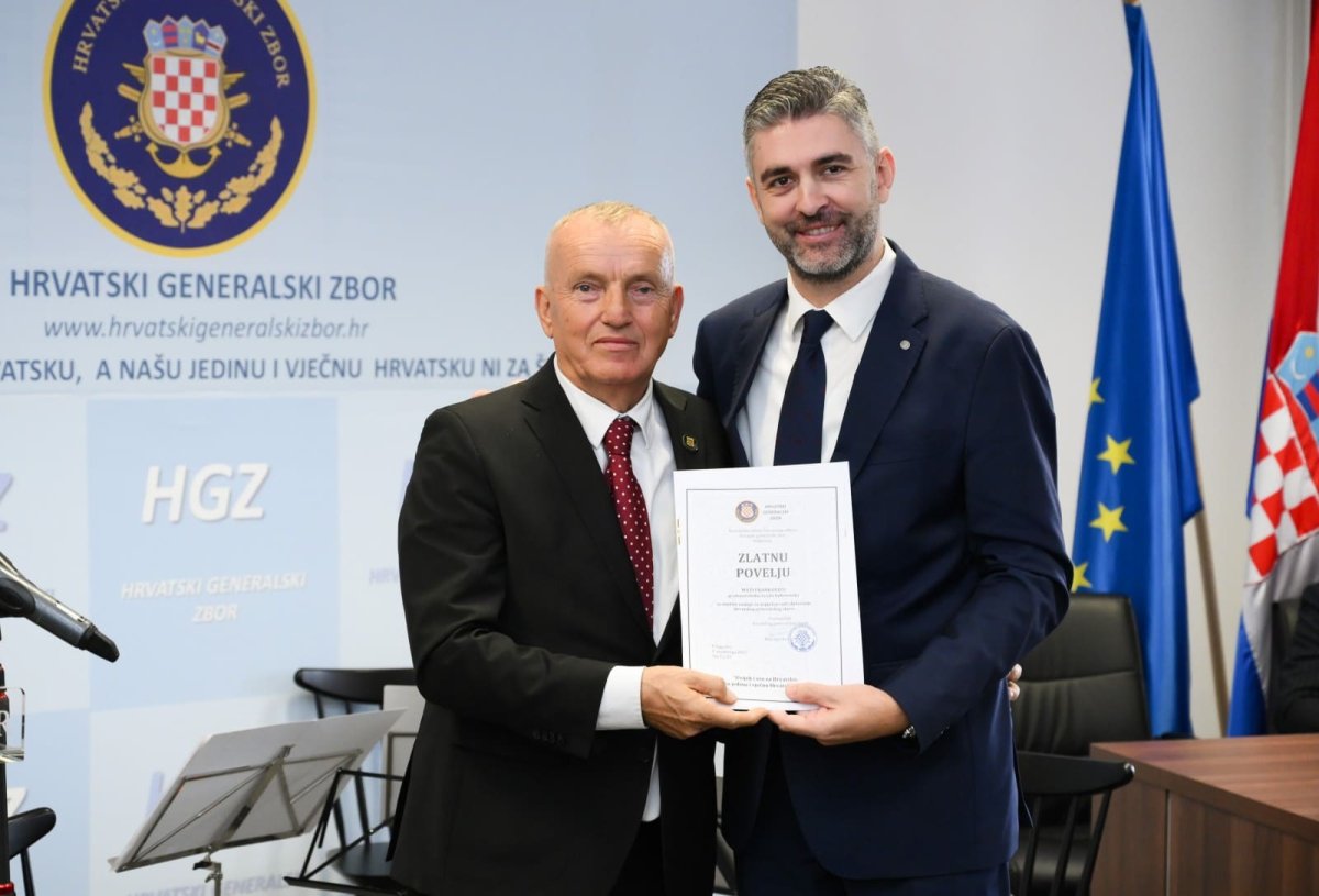 MATO FRANKOVIĆ PRIMIO NAGRADU HRVATSKOG GENERALSKOG ZBORA